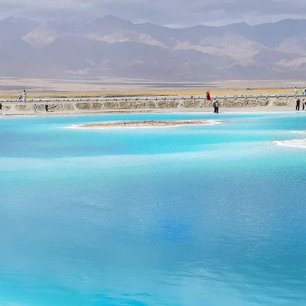 Chaka Salt Lake Tour from Xining by Private Car 2