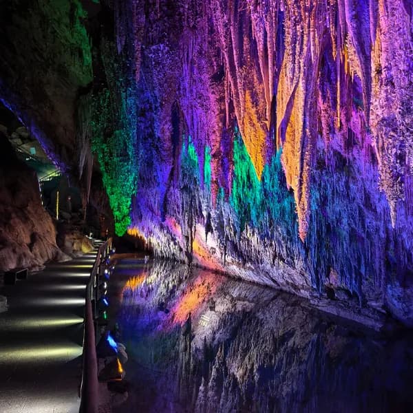 Fairy Mountain Furong Cave Tour from Chongqing 2