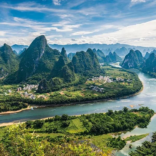 Guilin Railway Station to Yangshuo Private Car  2