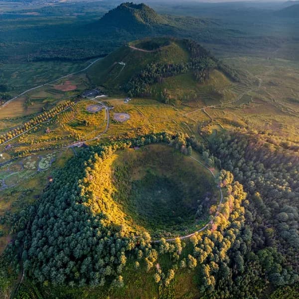 Tengchong Volcano Park Tour to Rehai by Private Car 3