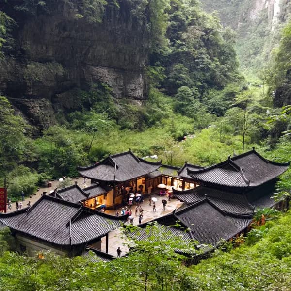 3-Day Chongqing Private Car Charter with Driver 2