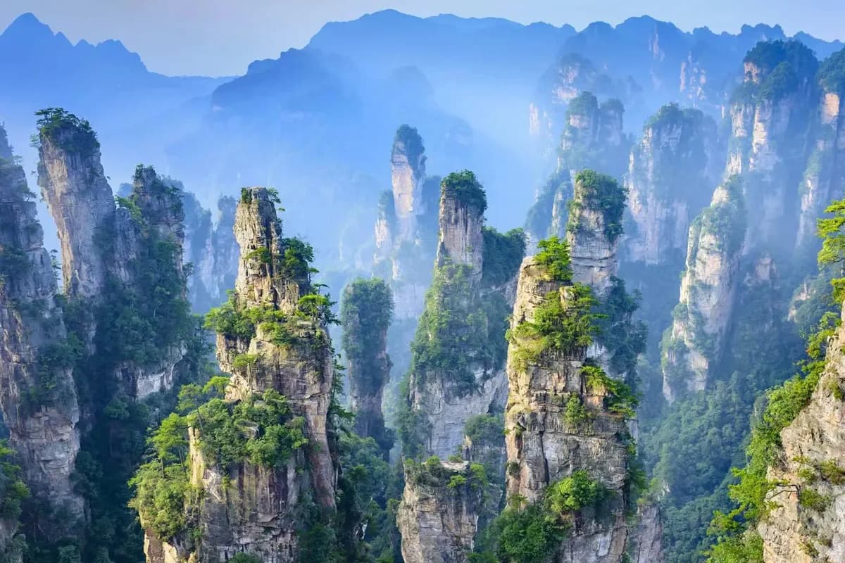 3-Day Zhangjiajie Private Car Charter with Driver 2