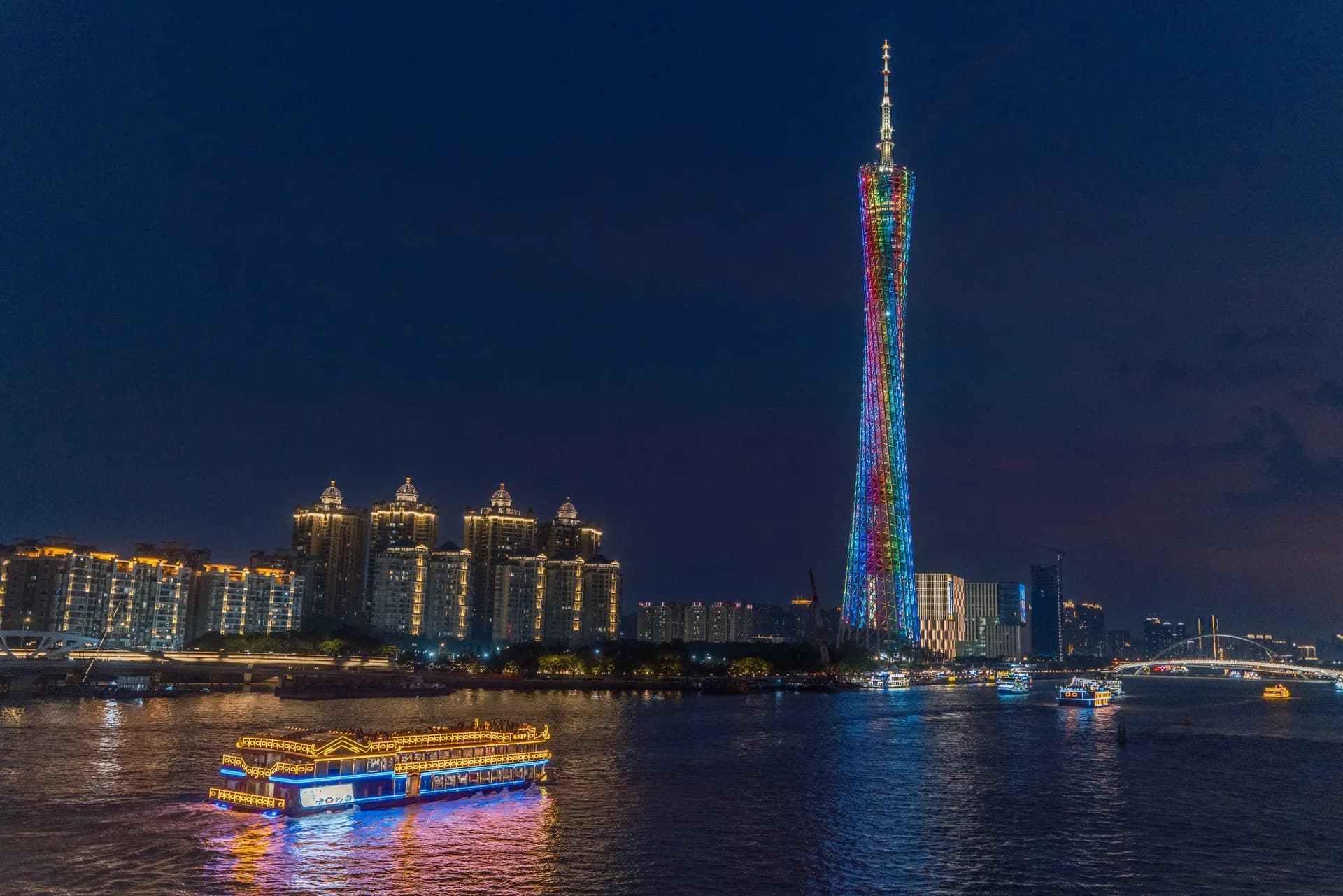 2-Day Guangzhou Private Car Charter with Driver 4